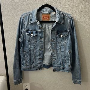 Levis Straight Denim Jacket